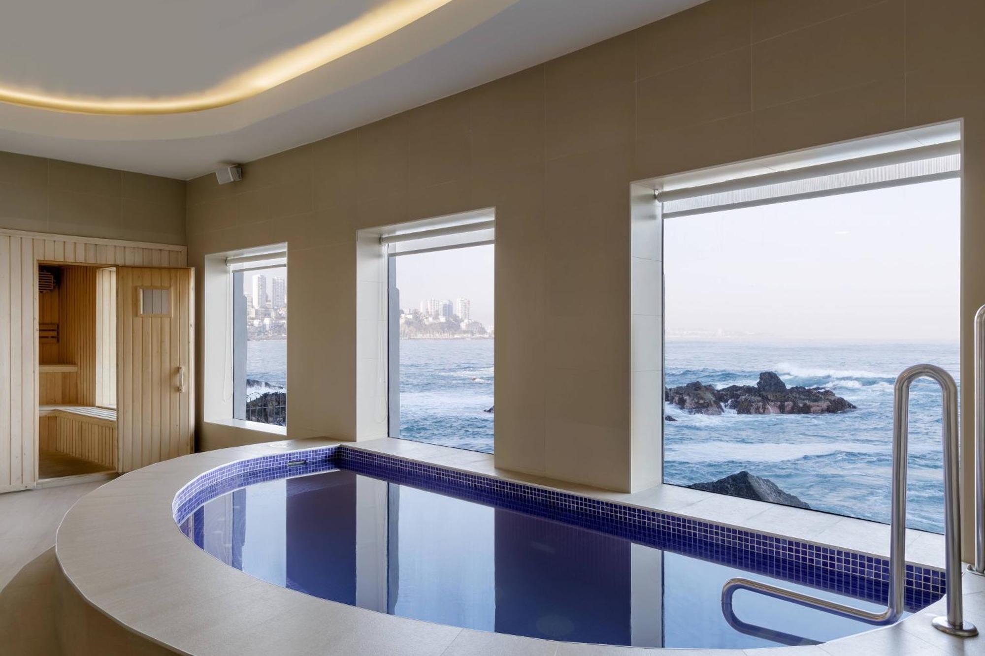 Sheraton Miramar Hotel & Convention Center Він'я-дель-Мар Екстер'єр фото The pool at the Cape of Good Hope