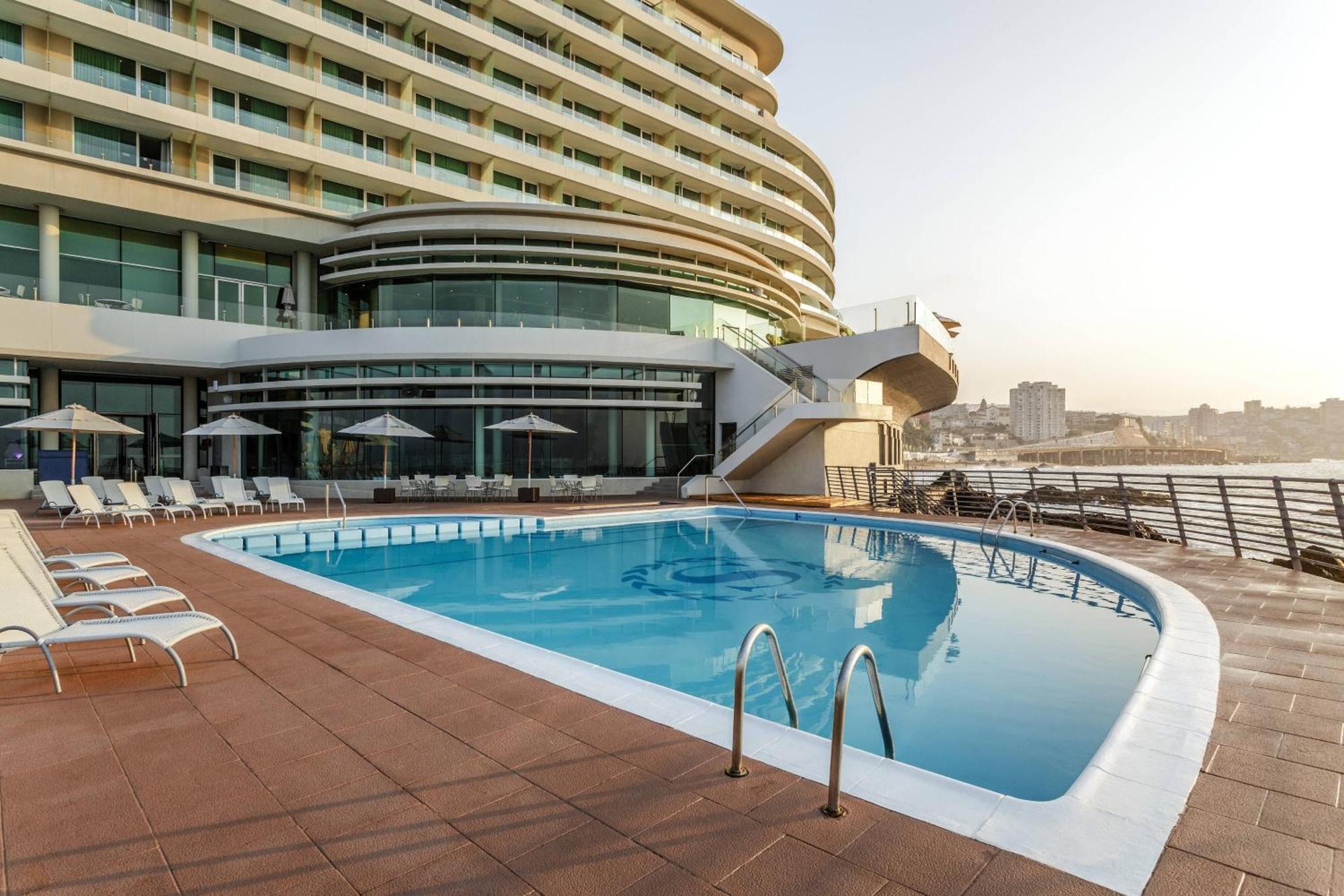 Sheraton Miramar Hotel & Convention Center Він'я-дель-Мар Екстер'єр фото The pool deck of the MSC Orchestra